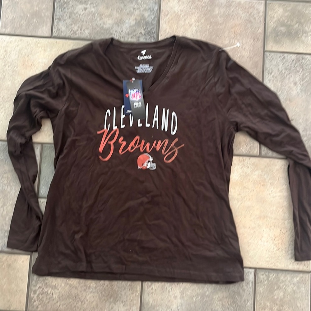 New with tags fanatics Cleveland Browns long sleeve T-shirt 2XL